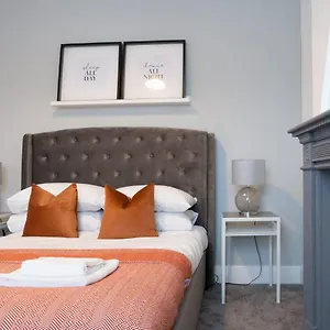 Holiday home South View - 3 Bed Modern House - Close To Centre, Chester