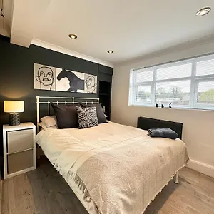 Apartment Chester's - - Walls - Private Garden Overlooking River Dee, Chester